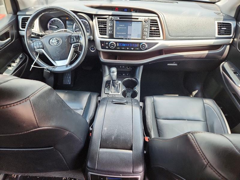 Photo 8 from auction – 2017 TOYOTA HIGHLANDER with VIN 5TDJZRFH4HS379508