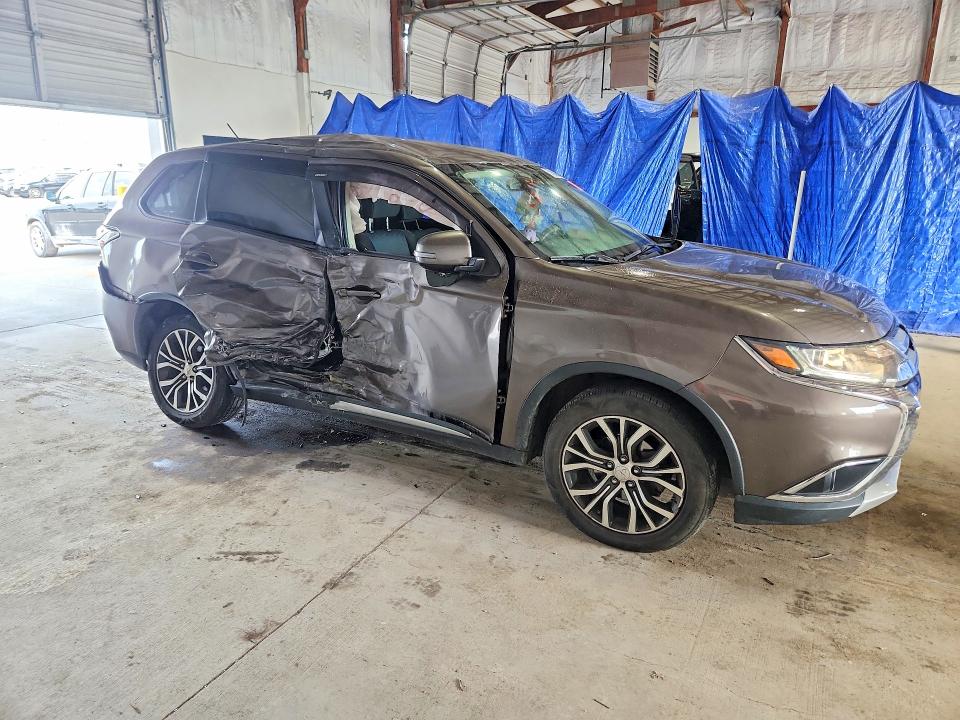 Снимка 4 от търг – 2016 MITSUBISHI OUTLANDER с VIN JA4AZ3A30GZ017644
