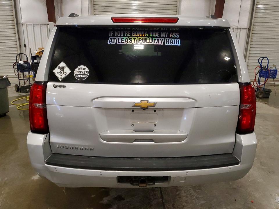 Photo 6 from auction – 2019 CHEVROLET SUBURBAN with VIN 1GNSKHKC4KR387702