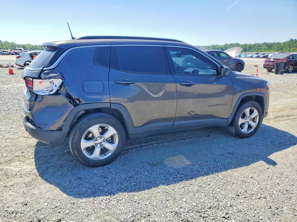 Photo 3 from auction – 2018 JEEP COMPASS with VIN 3C4NJDBB2JT155033