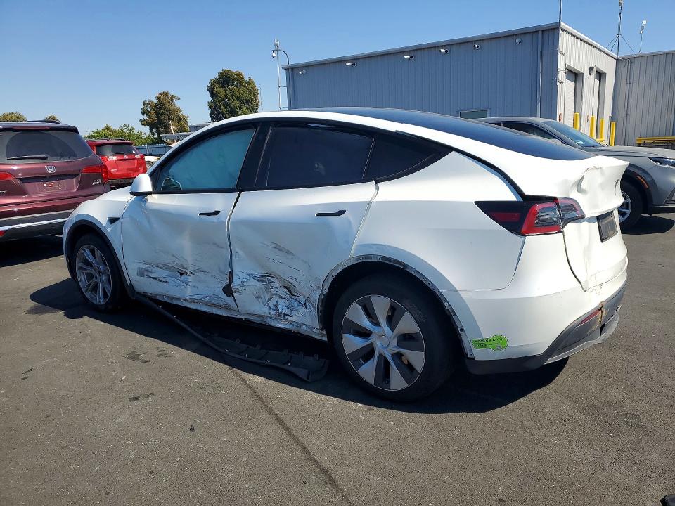 Photo 2 from auction – 2023 TESLA MODEL Y with VIN 7SAYGAEE2PF640637