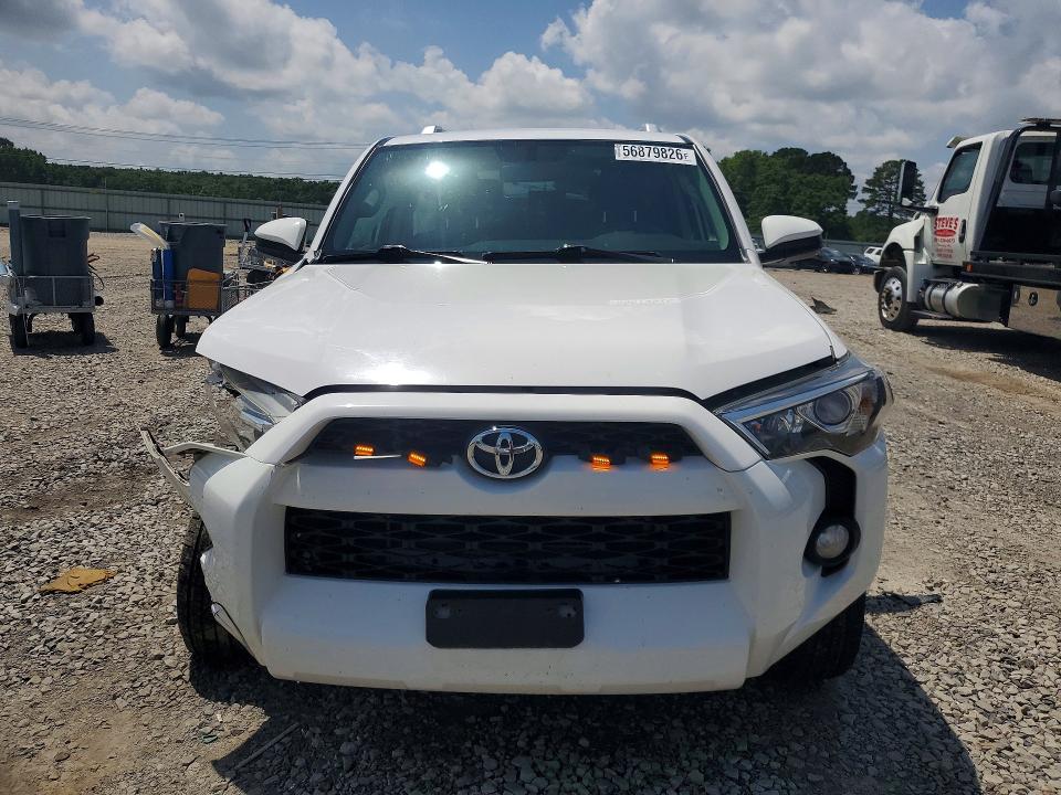 Photo 5 from auction – 2015 TOYOTA 4RUNNER with VIN JTEZU5JR1F5102646