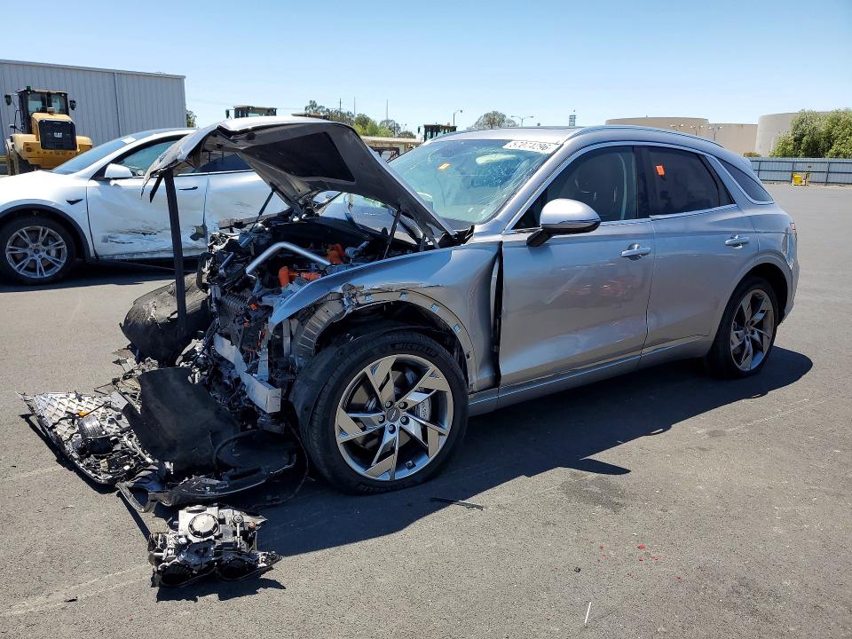 2023 GENESIS ELECTRIFIED GV70