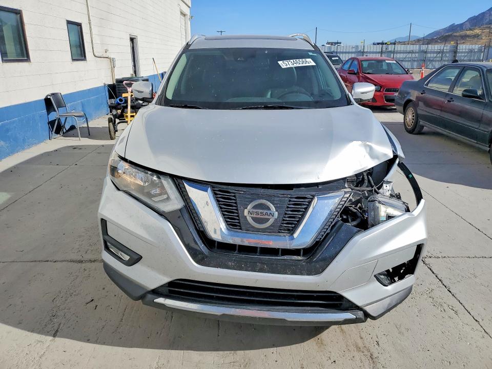 Zdjęcie 5 z aukcji – 2017 NISSAN ROGUE z VIN 5N1AT2MVXHC756647