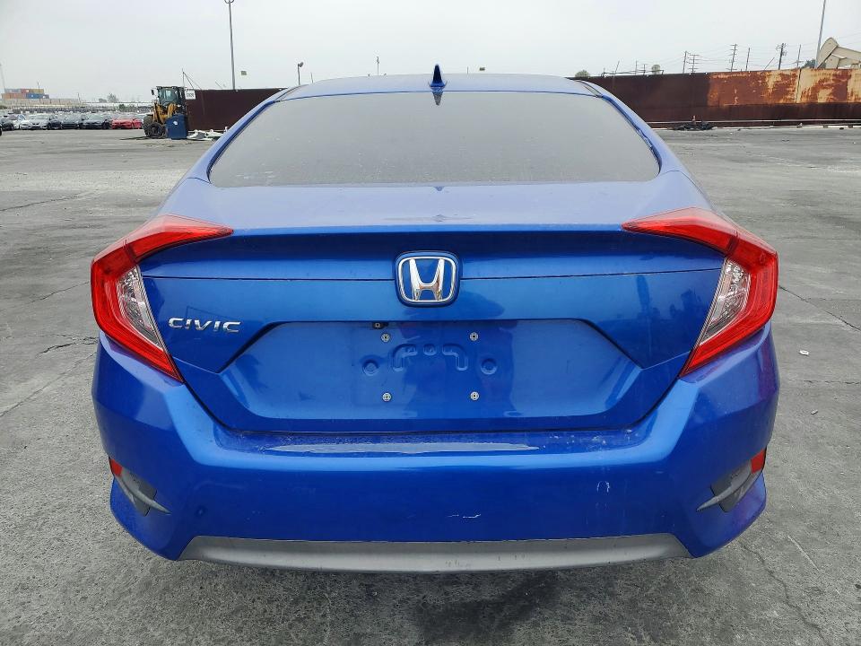 Photo 6 from auction – 2018 HONDA CIVIC with VIN 19XFC2F71JE030733