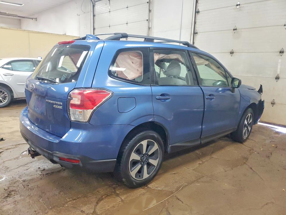 Photo 3 from auction – 2017 SUBARU FORESTER with VIN JF2SJABC6HH492356