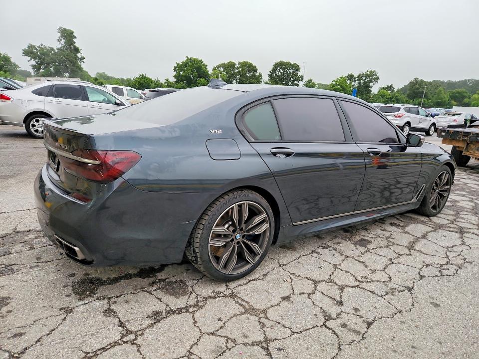 Photo 3 from auction – 2018 BMW M760 with VIN WBA7H6C54JG614766