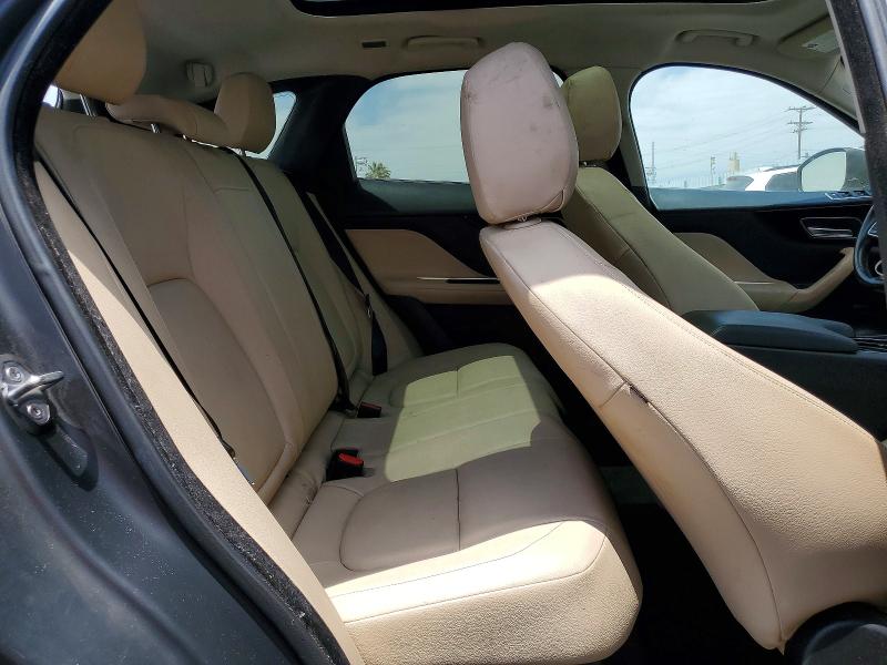 Photo 10 from auction – 2017 JAGUAR F-PACE with VIN SADCJ2BV9HA493007