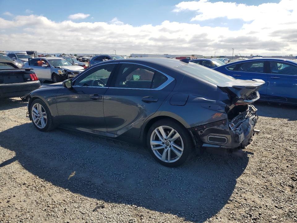 Photo 2 from auction – 2021 LEXUS IS with VIN JTHCA1D27M5109431