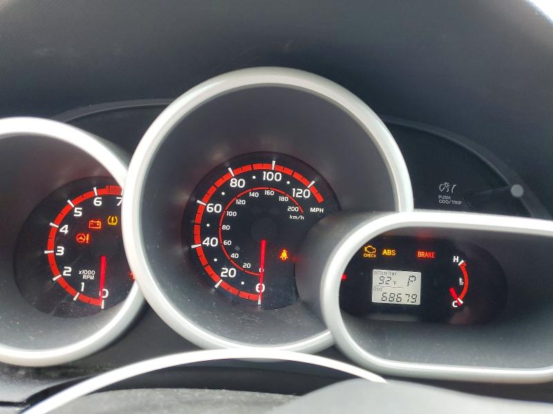 Photo 9 from auction – 2010 TOYOTA MATRIX with VIN 2T1KU4EE3AC376837