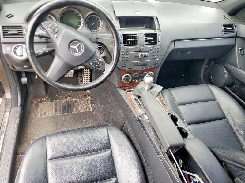 Photo 8 from auction – 2011 MERCEDES-BENZ C with VIN WDDGF8BBXBR157887