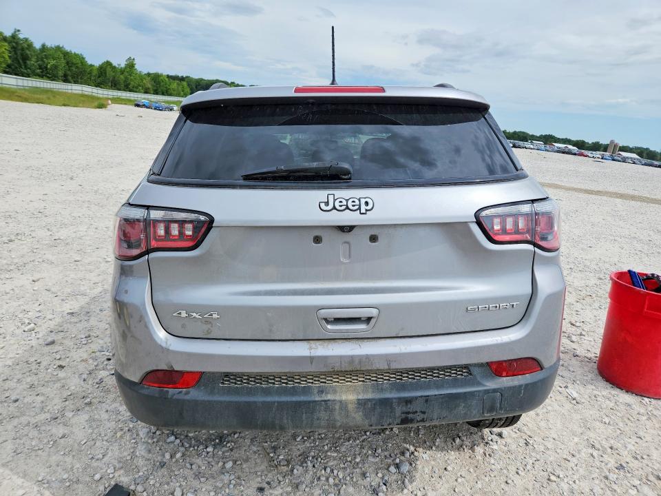 Снимка 6 от търг – 2018 JEEP COMPASS с VIN 3C4NJDAB3JT135181