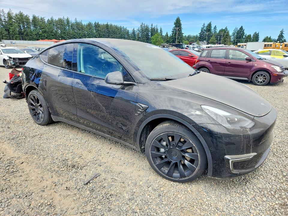Photo 4 from auction – 2021 TESLA MODEL Y with VIN 5YJYGDEE5MF160375