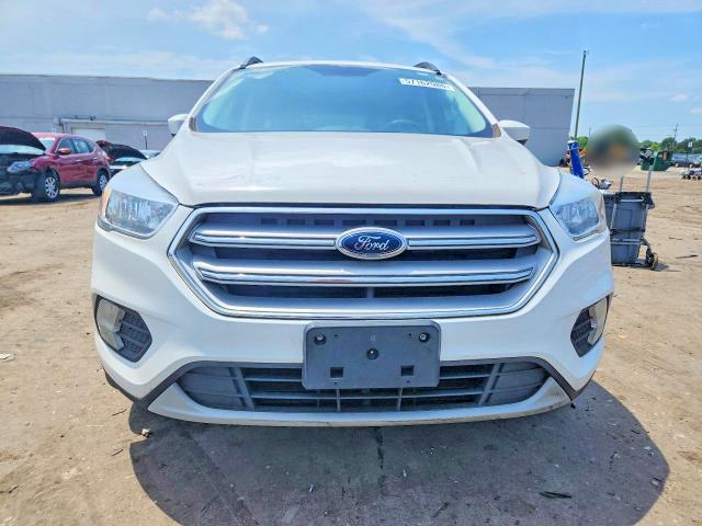 Photo 5 from auction – 2018 FORD ESCAPE with VIN 1FMCU0GD4JUC17177