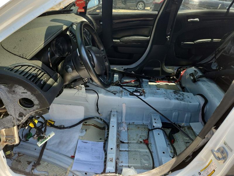 Photo 7 from auction – 2016 CHRYSLER 300 with VIN 2C3CCABG8GH229850