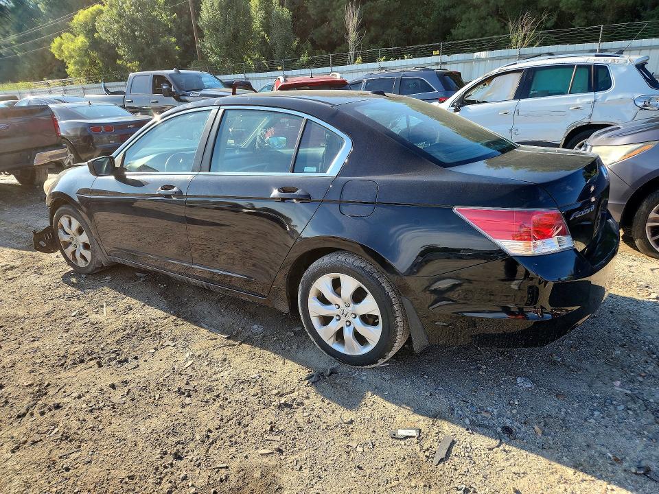Photo 2 from auction – 2010 HONDA ACCORD with VIN 1HGCP2F81AA117892