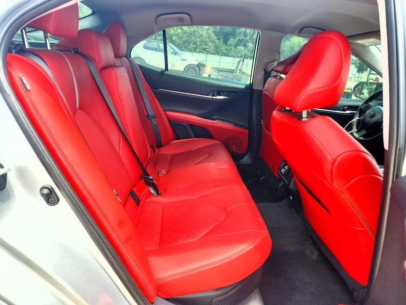 Photo 10 from auction – 2022 TOYOTA CAMRY with VIN 4T1K31AK4NU043323
