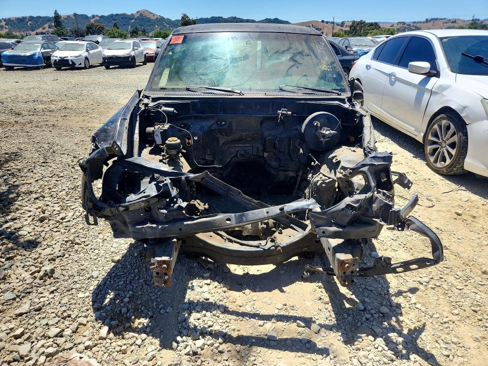 Photo 5 from auction – 2003 TOYOTA TUNDRA with VIN 5TBKT44153S338837