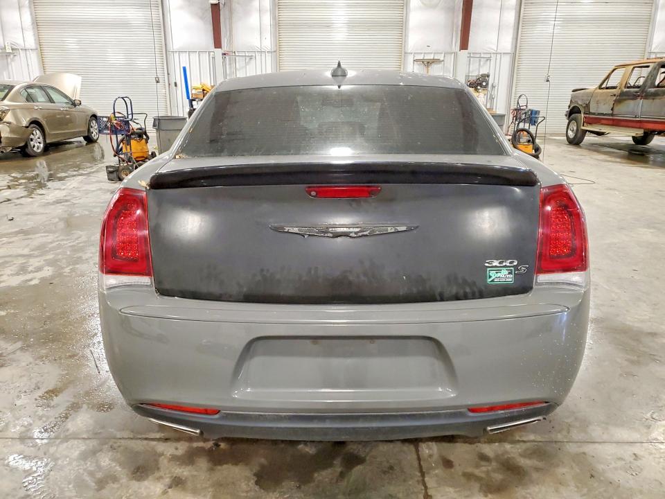 Photo 6 from auction – 2019 CHRYSLER 300 with VIN 2C3CCABG4KH634094