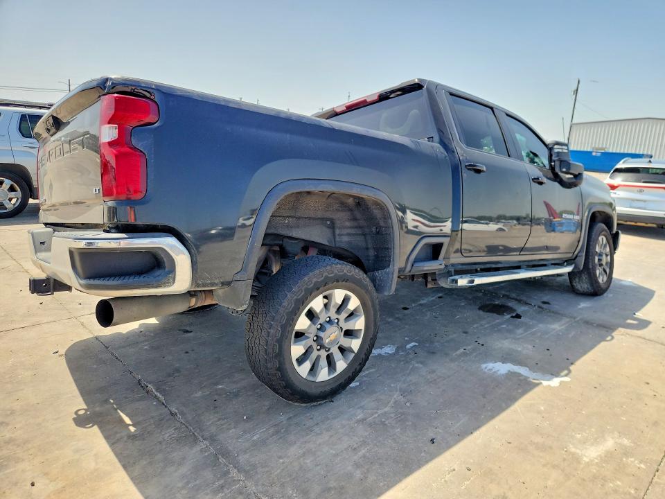 Photo 3 from auction – 2022 CHEVROLET SILVERADO with VIN 2GC4YNEY8N1245792