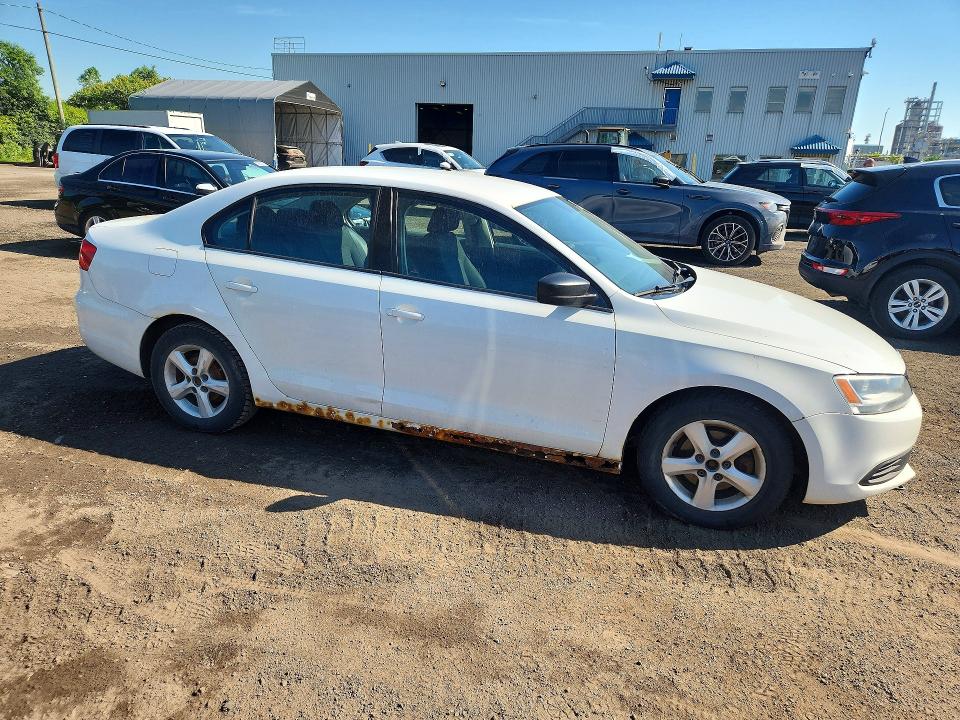 Photo 4 from auction – 2011 VOLKSWAGEN JETTA with VIN 3VW2K7AJ7BM347955