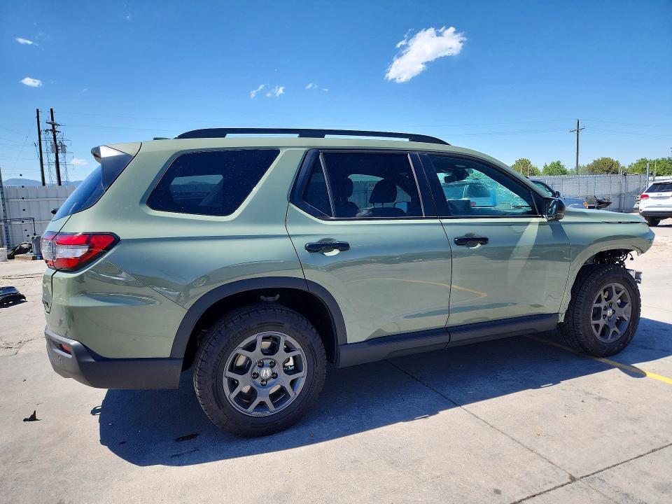 Photo 3 from auction – 2026 HONDA PILOT with VIN 5FNYG1H64TB019346