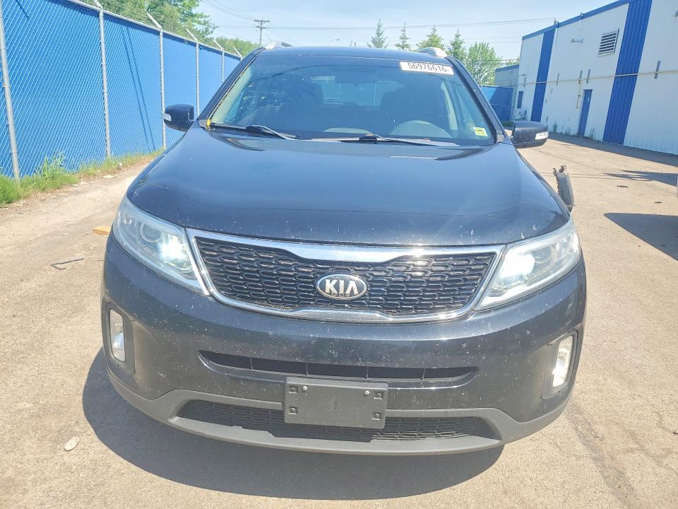 Photo 5 from auction – 2015 KIA SORENTO with VIN 5XYKTCA68FG590858