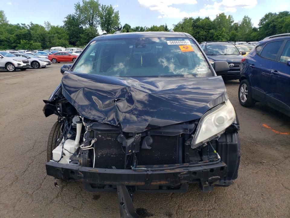 Photo 5 from auction – 2018 TOYOTA SIENNA with VIN 5TDYZ3DC2JS923402