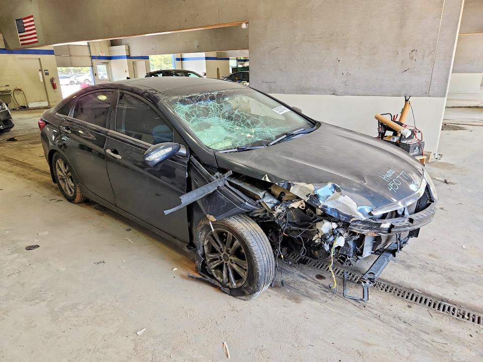 Photo 4 from auction – 2012 HYUNDAI SONATA with VIN 5NPEC4ACXCH397415