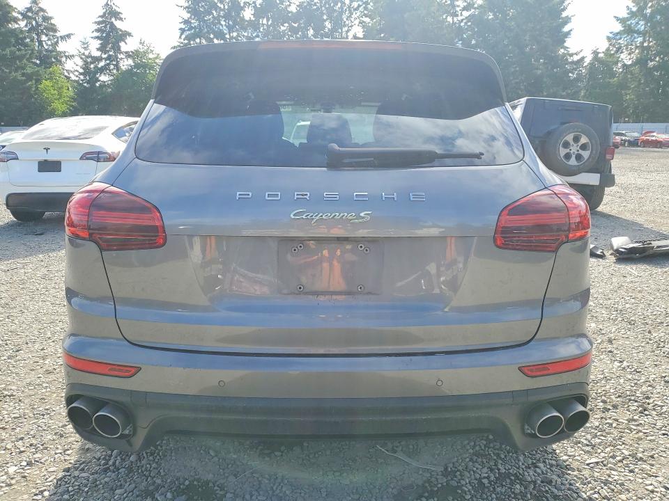 Photo 6 from auction – 2016 PORSCHE CAYENNE with VIN WP1AE2A21GLA17348