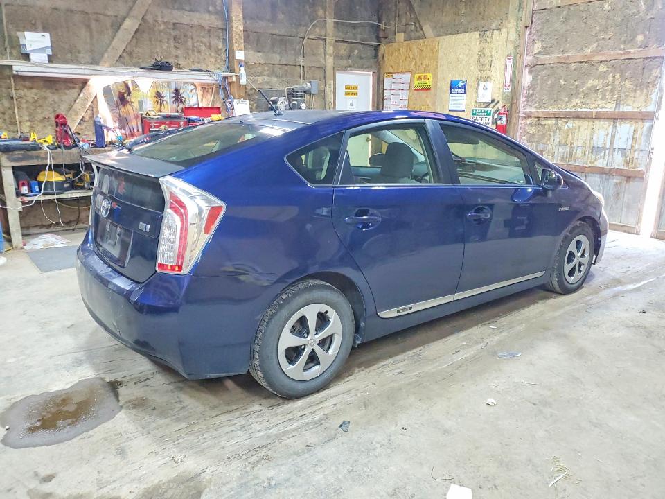 Photo 3 from auction – 2013 TOYOTA PRIUS with VIN JTDKN3DU4D1682888