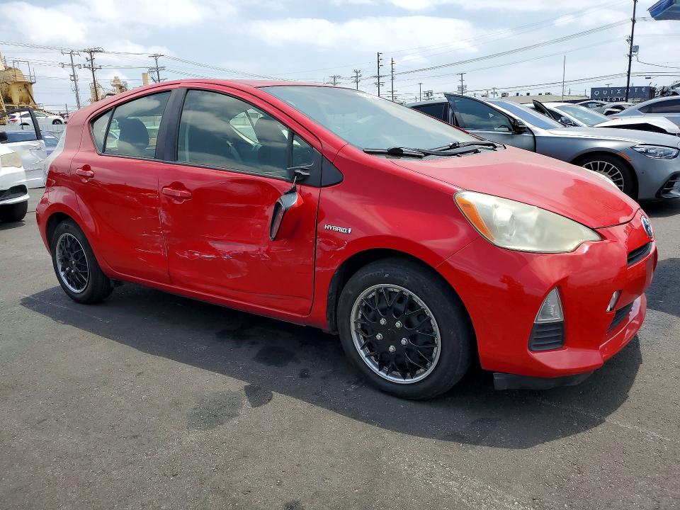 Photo 4 from auction – 2014 TOYOTA PRIUS with VIN JTDKDTB3XE1562978