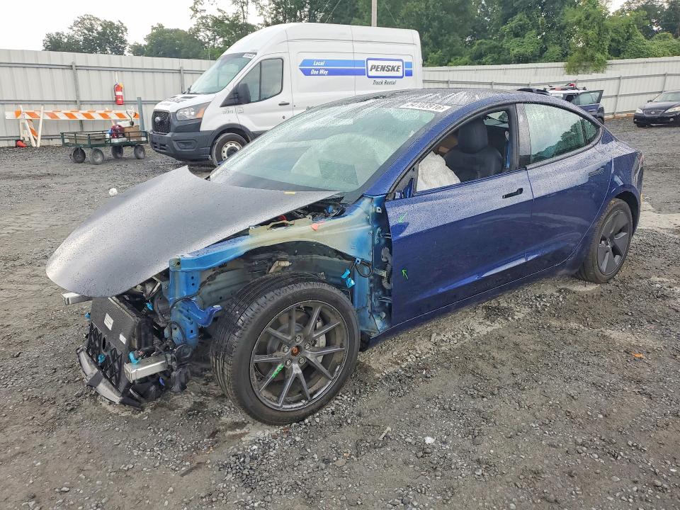 TESLA MODEL 3 2022 with VIN 5YJ3E1EB3NF268208 - Photo from auction
