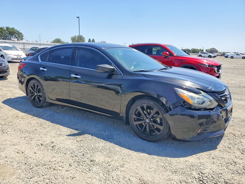 Photo 4 from auction – 2018 NISSAN ALTIMA with VIN 1N4AL3AP3JC257636