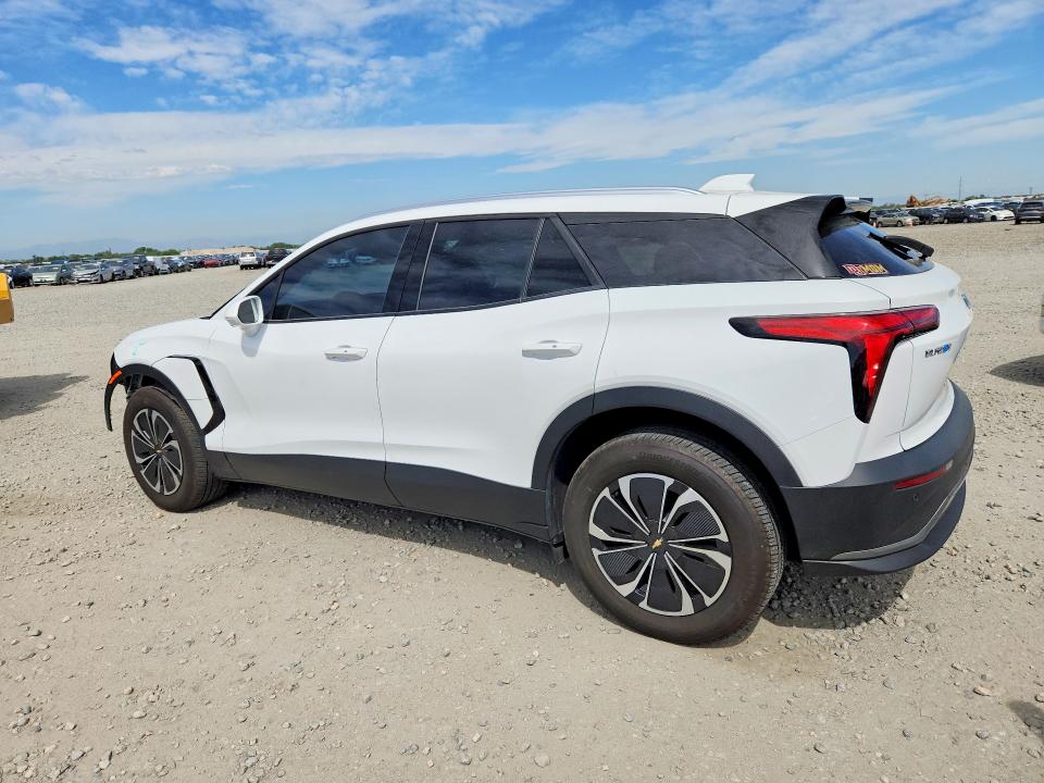 Photo 2 from auction – 2024 CHEVROLET BLAZER with VIN 3GNKDBRJXRS231053