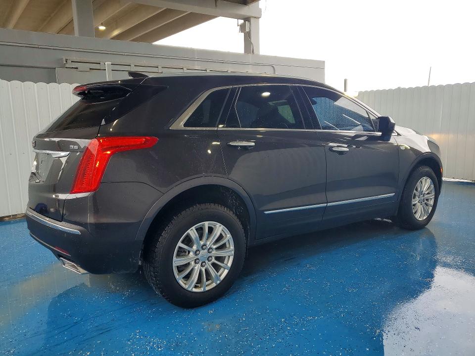 Photo 3 from auction – 2017 CADILLAC XT5 with VIN 1GYKNARS7HZ240488