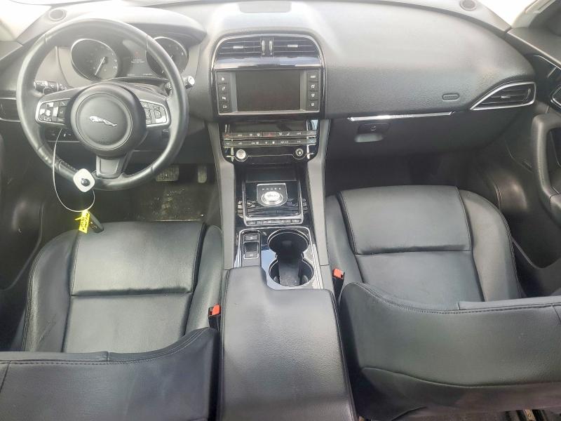 Photo 8 from auction – 2017 JAGUAR F-PACE with VIN SADCJ2BV1HA074469