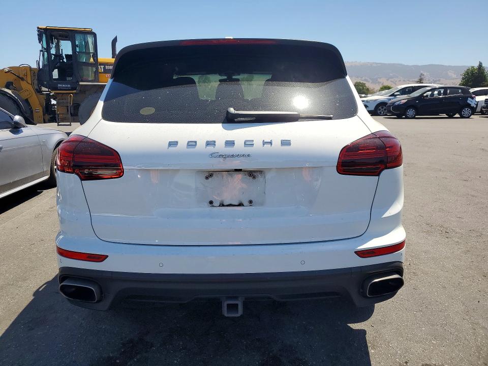 Photo 6 from auction – 2018 PORSCHE CAYENNE with VIN WP1AA2A26JKA06970