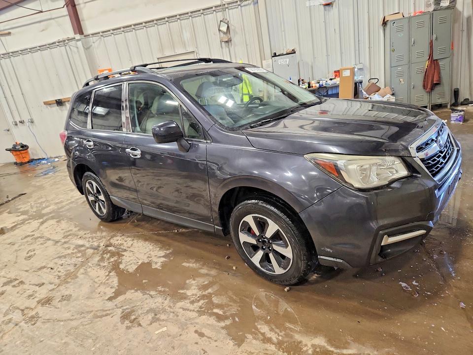 Photo 4 from auction – 2017 SUBARU FORESTER with VIN JF2SJAGC5HH466386
