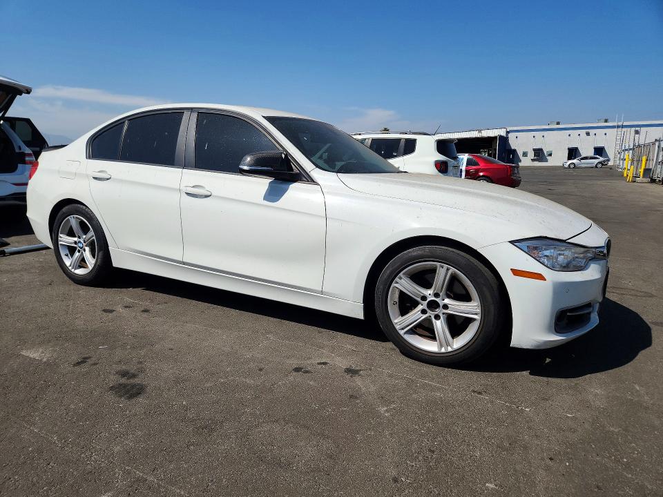 Photo 4 from auction – 2015 BMW 320 with VIN WBA3B1G55FNT03735