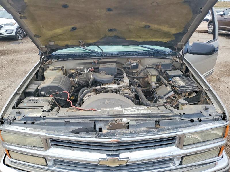 Photo 11 from auction – 1999 CHEVROLET SUBURBAN with VIN 3GNFK16R9XG232416