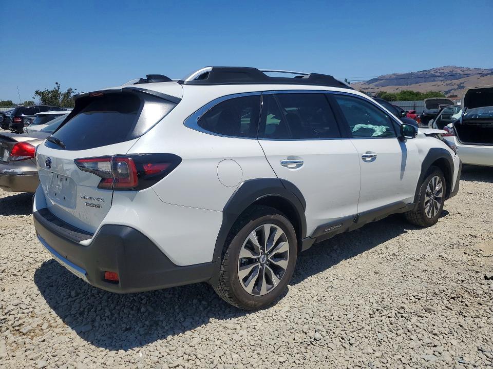Photo 3 from auction – 2025 SUBARU OUTBACK with VIN 4S4BTAPC5S3203758