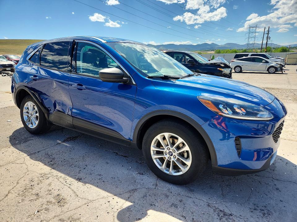 Photo 4 from auction – 2022 FORD ESCAPE with VIN 1FMCU9G68NUA01702