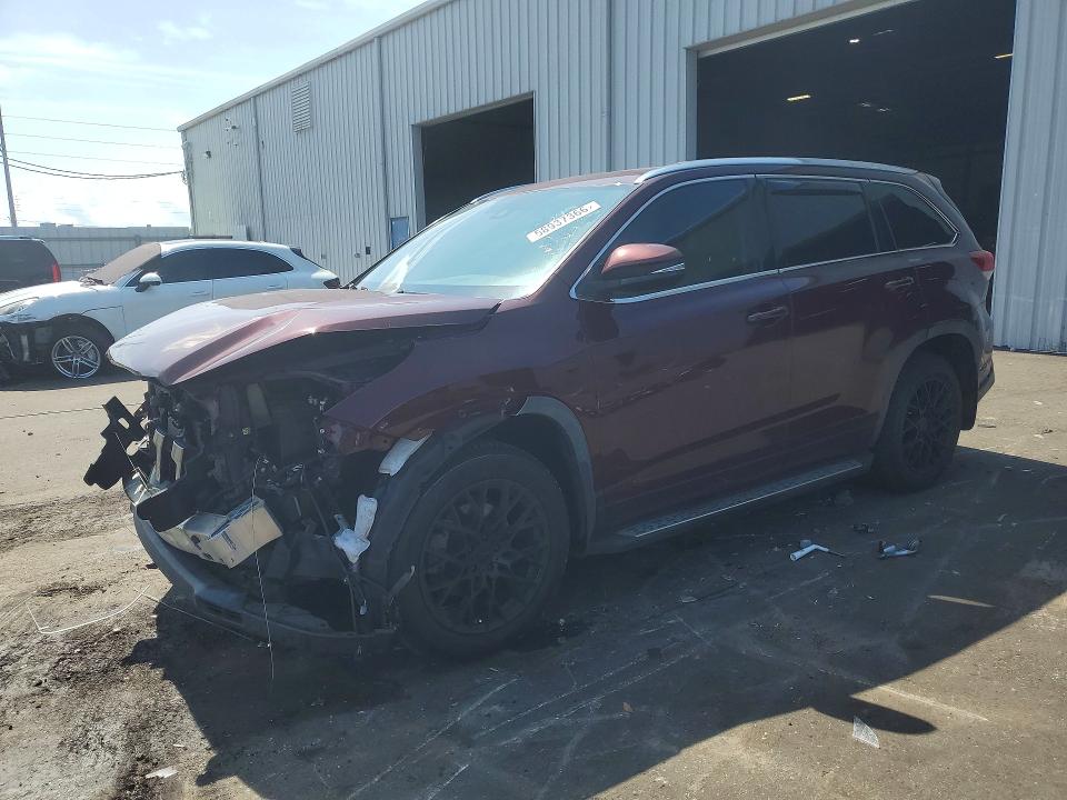 TOYOTA HIGHLANDER 2019 with VIN 5TDDZRFH3KS744961 - Photo from auction