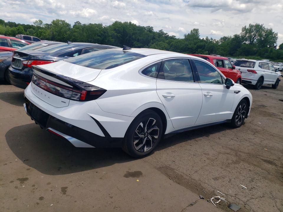 Photo 3 from auction – 2024 HYUNDAI SONATA with VIN KMHL64JA2RA409050