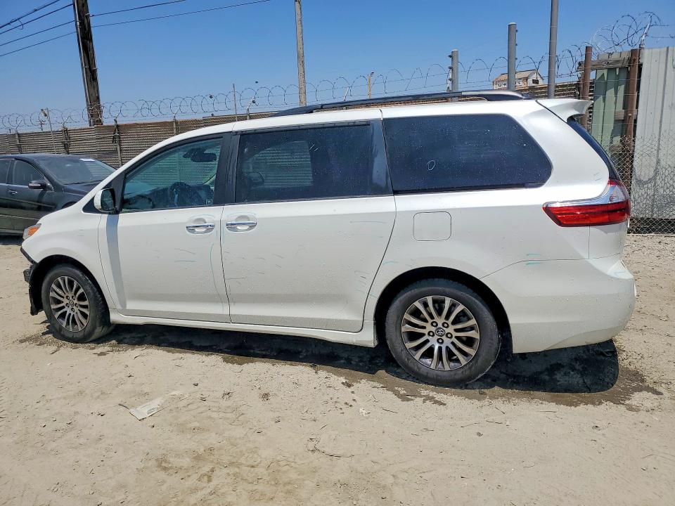 Photo 2 from auction – 2019 TOYOTA SIENNA with VIN 5TDYZ3DC2KS019387