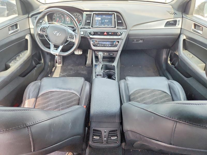 Photo 8 from auction – 2019 HYUNDAI SONATA with VIN 5NPE34AF4KH808641