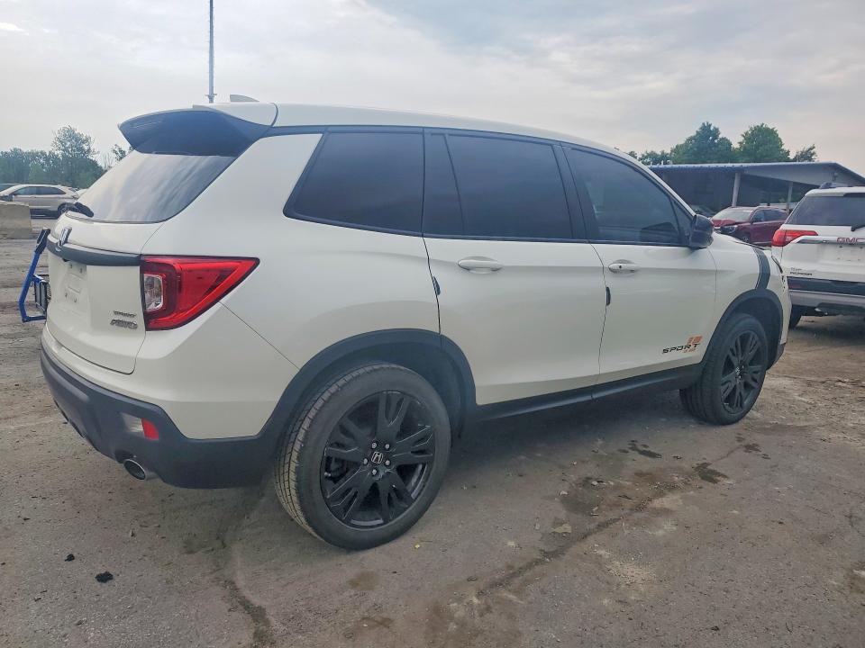 Photo 3 from auction – 2019 HONDA PASSPORT with VIN 5FNYF8H23KB017787