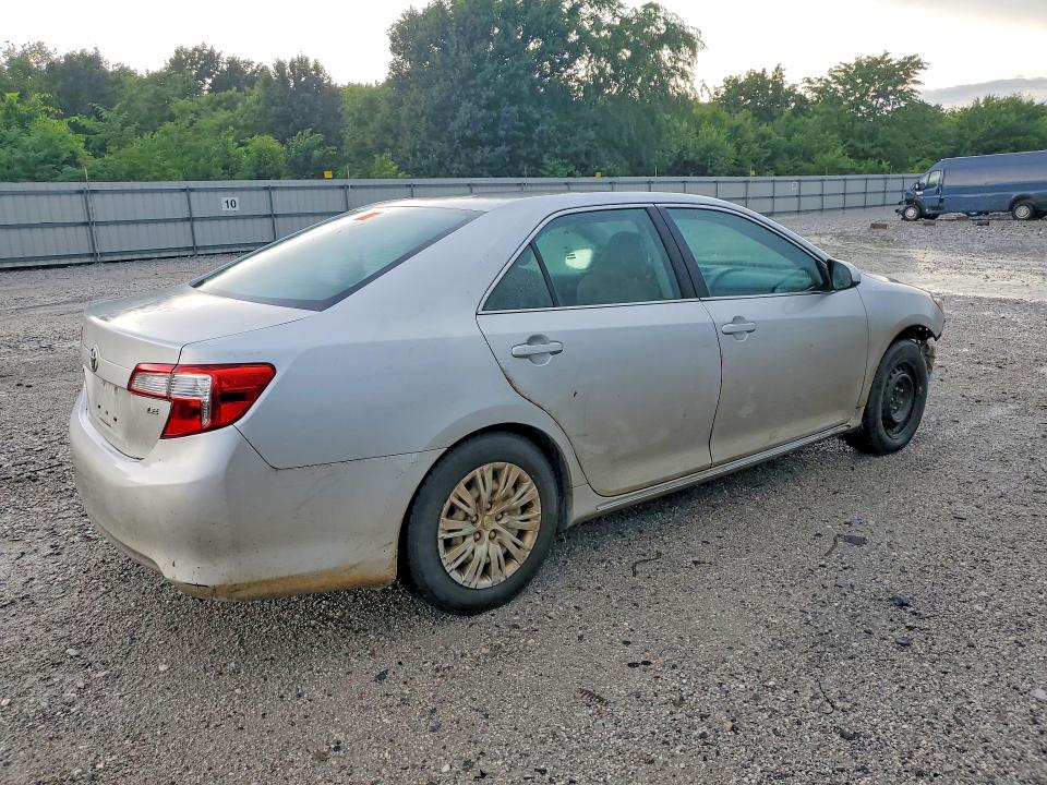 Photo 3 from auction – 2014 TOYOTA CAMRY with VIN 4T4BF1FK4ER423851