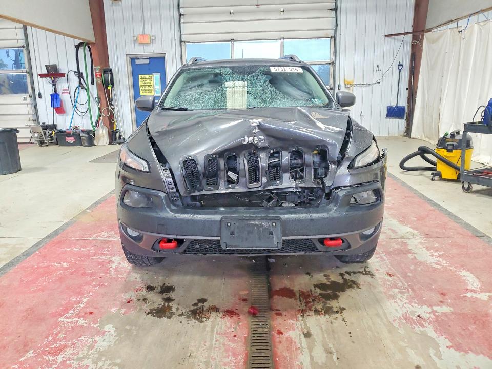 Photo 5 from auction – 2016 JEEP CHEROKEE with VIN 1C4PJMBS8GW361825